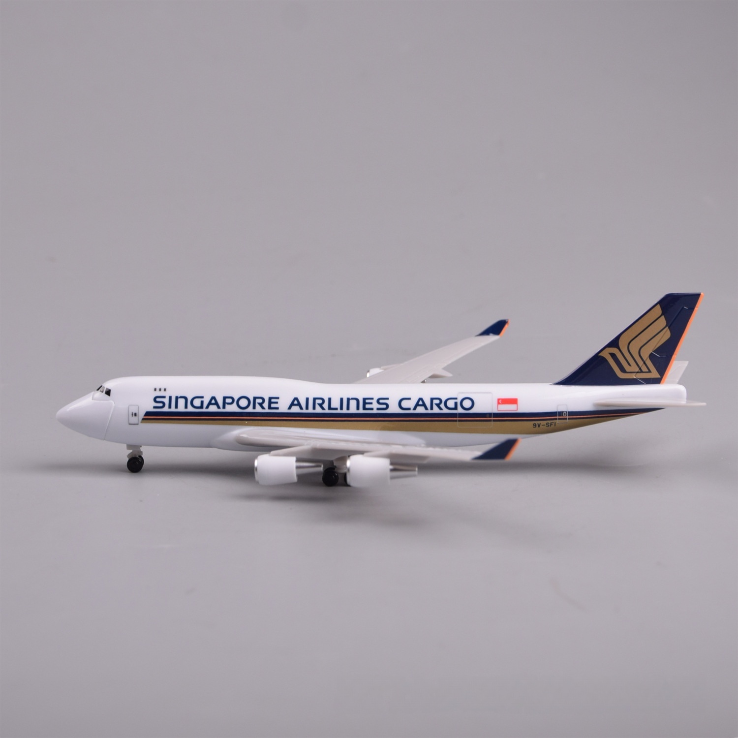 Pesawat Miniatur Model B747-40 - Model Airplane Plastic ulasan dan harga